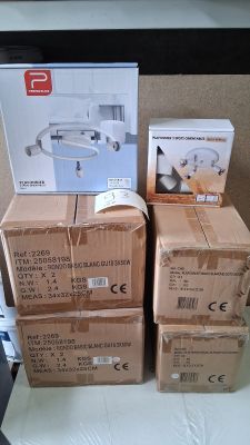 Lot de 12 plafonniers Perfectline et Lunair, 3 spots orienta…