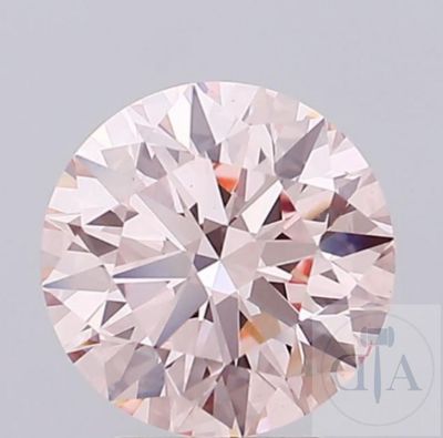 une image représentant un diamant rond brillant de couleur rose sur fond blanc