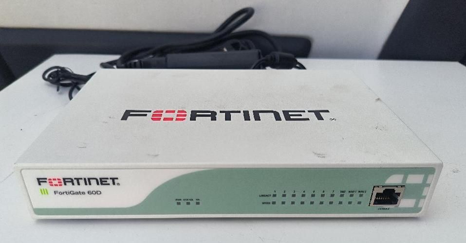 Appliance de sécurité réseau de marque FORTINET, modèle Fort…
