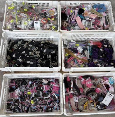 Contenu des 6 caisses en Accessoires et bijoux fantaisie.