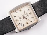 a watch that is sitting on a black leather strap