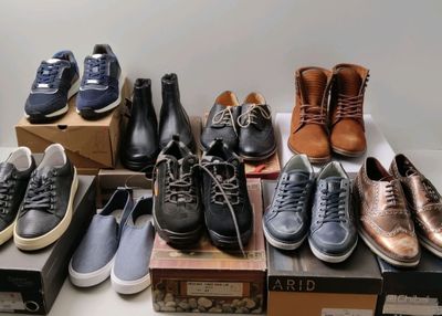 Lot de 10 paires de chaussures dont 1 de sécurité de diverse…