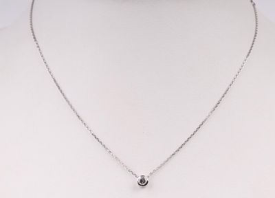 a close up of a necklace on a mannequin mannequin mannequin mannequin mannequin mannequin mannequin mannequin
