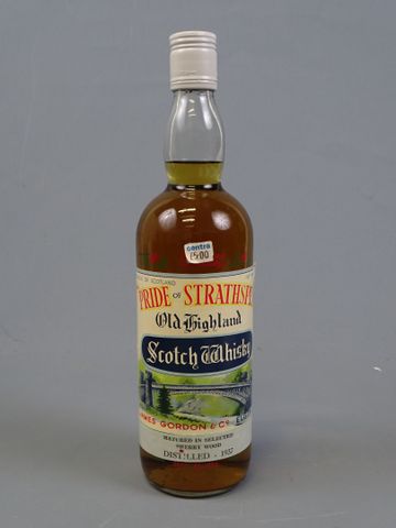 PRIDE OF STRATHSPEY, une bouteille de 1937.  Propriétaire James G...