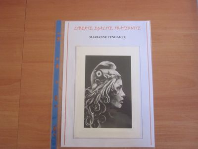 Une pochette avec des feuilles d'exposition sur le thème "MA… - Photo 1