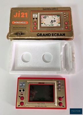 a small game that is in a plastic case