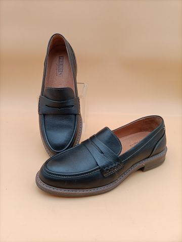 PIKOLINOS. Paire de mocasins femme taille 39 en cuir noir. Neuf.