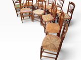 a lot of chairs that are arranged in a circle