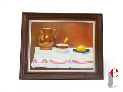 une photo d'un tableau représentant un pichet et un bol posés sur une table