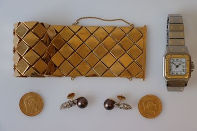 Ceci N'Est Pas UN Lot