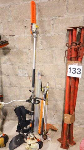 STIHL : élagueuse/taille haie/débroussailleuse KM100R thermique (...
