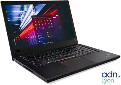 lenovo thinkpad x1 is a laptop that can be used as a desktop or laptop