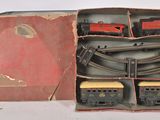 une boîte contenant un circuit de train