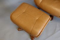 HJELLEDJERDE - Norvège. Fauteuil et ottoman avec structure e… (photo 5)