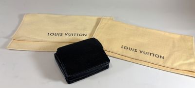 louis vuitton black leather wallet and pouch