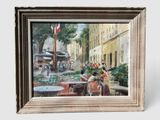 une peinture à l'huile représentant une scène de rue avec des personnes assises à des tables