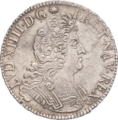 une pièce d'argent portant une tête de femme et une couronne