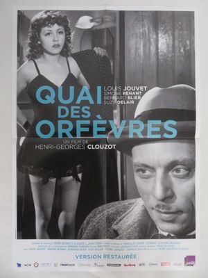 L'affiche du film « Quai des Orfèvres » est accrochée au mur.