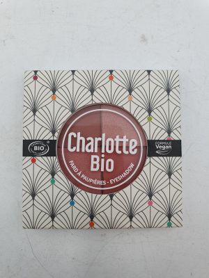 une photo d'un livre sur lequel figure un logo