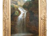 une image représentant un tableau d'une cascade dans les montagnes