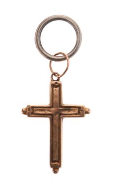 Une image représentant une croix figure sur un porte-clés