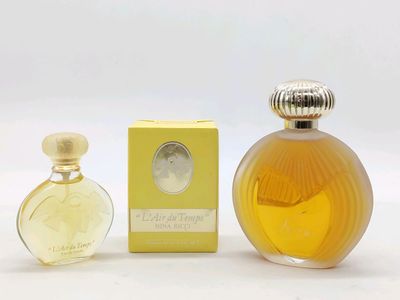 NINA RICCI. Lot composé d'une eau de toilette factice "L'air…