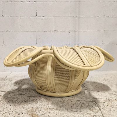 Table basse de forme végétale en rotin, finition laqué beige d'origine - Photo 1