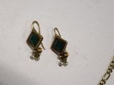 necklace and earring set with green glass beads and pearls