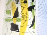 un livre ouvert avec la photo d'un homme et d'une femme