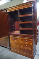 Magnifique armoire à linge anglaise du XIXe siècle en acajou… (photo 2)