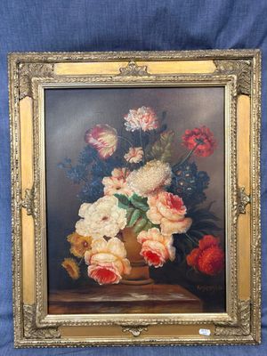 peinture d'un vase de fleurs sur une table à fond bleu