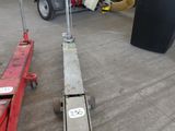 a picture of a machine that is sitting on the ground