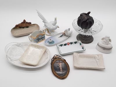 a lot of items that are sitting on a table
