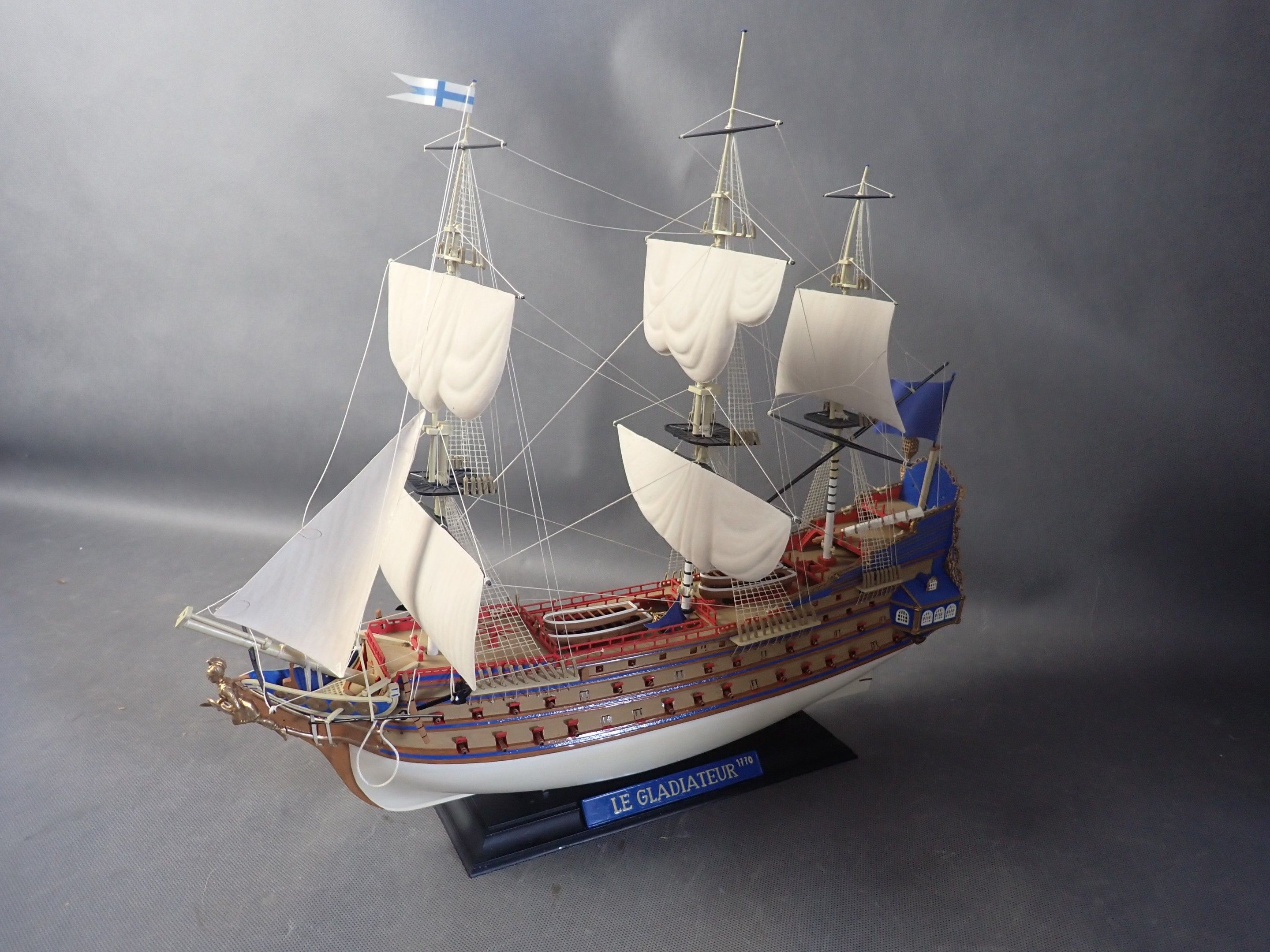 Objets d'art & Curiosités