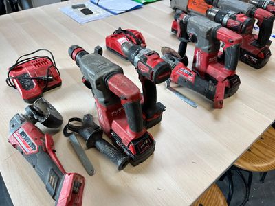 many tools that are sitting on a table together