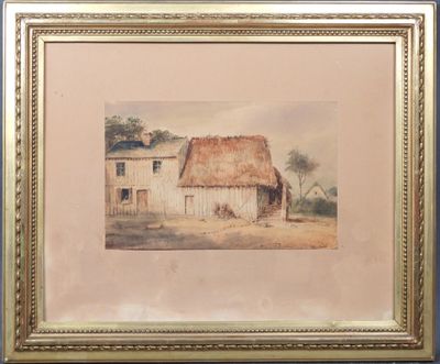 tableau représentant une grange au toit de chaume, encadré d'un cadre doré, accroché à un mur bleu