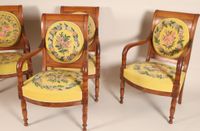 Suite de quatre fauteuils en bois fruitier mouluré et sculpt… (photo 5)