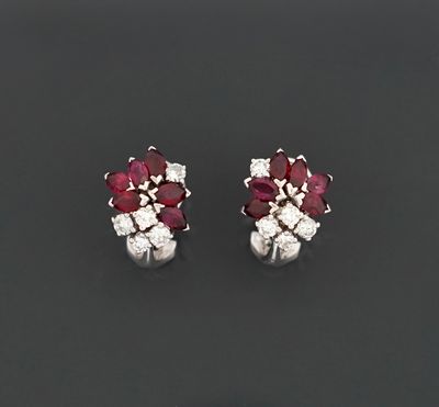 Paire de clips d’oreilles en or gris 14k 585 millièmes à déc…