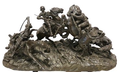 statue représentant un groupe d'hommes à cheval, accompagnés d'un cheval et d'un chien