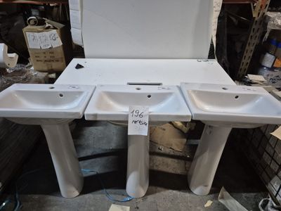 Lot de 3 lavabos avec pieds , marque Ideal Standard , Dimens…