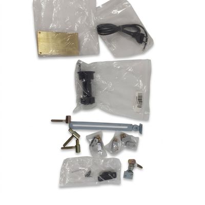 Lot de quincaillerie divers - MARQUE NON SPÉCIFIÉE - Cet ens…