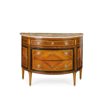 Commode Demilune PlaquÉE DE Divers Bois, PIÉMont, Fin DU Xvi…