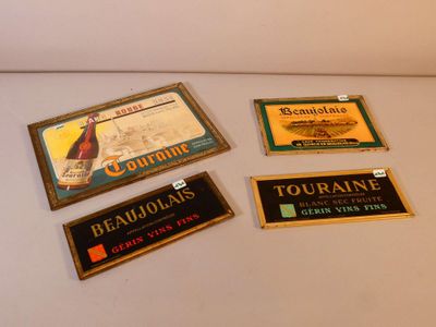 quatre types de signes différents sont représentés sur une surface blanche