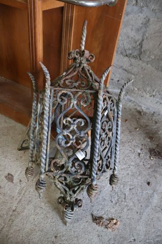 Lanterne en fer forgé