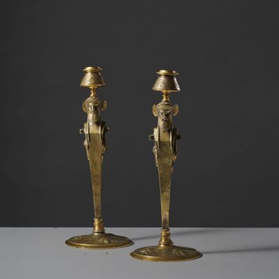 paire de chandeliers anciens en laiton