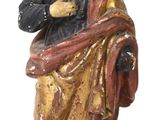 statue d'une femme tenant un bébé dans ses bras
