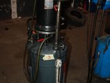 l'image d'une machine dans un garage