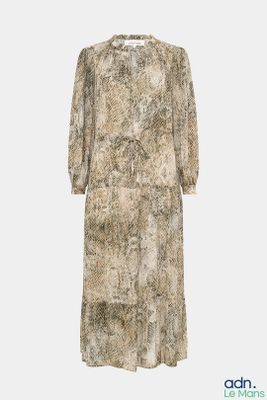 une image d'une robe sur un mannequin mannequin mannequin mannequin mannequin mannequin mannequin mannequin mann