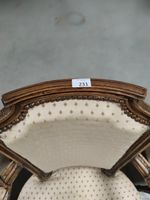 Paire de fauteuils en bois mouluré et sculpté à dossier méda… (photo 3)