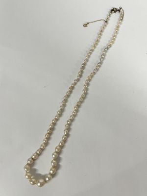 COLLIER DE PERLES DE CULTURE, fermoir or 750 millièmes et ch…